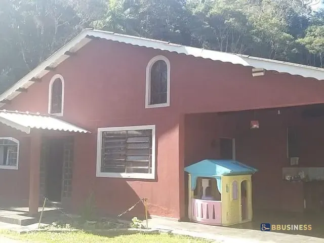 Sítio com 7000m² 6 quartos e 3 banheiros, à venda, no bairro Taiaçupeba em Mogi das Cruzes