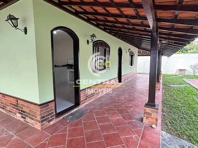 Sítio com 1000m² 3 quartos e 3 banheiros, à venda, no bairro Retiro em Itaboraí