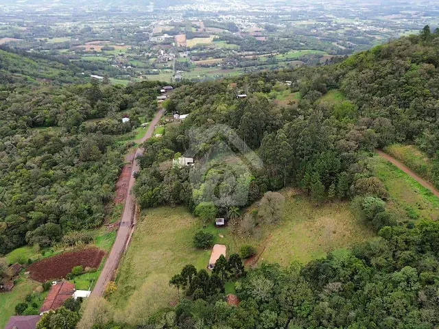 Sítio com 5484m², à venda, no bairro Linha Harmonia em Teutônia