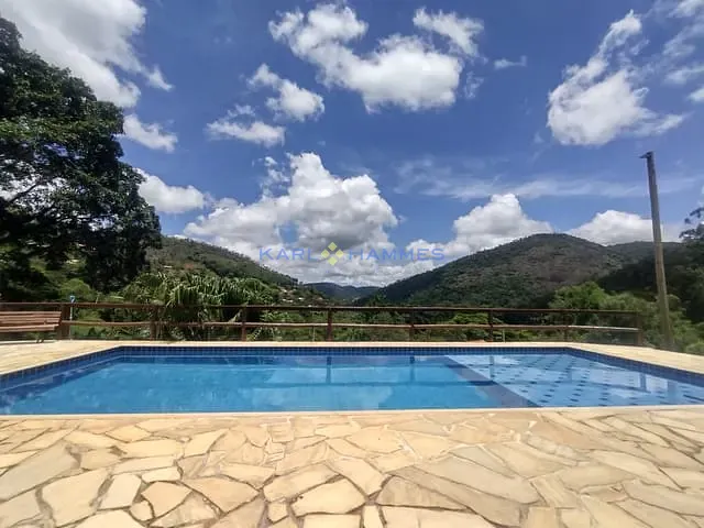 Sítio com 21000m² 3 quartos e 4 banheiros, à venda, no bairro Pedro do Rio em Petrópolis