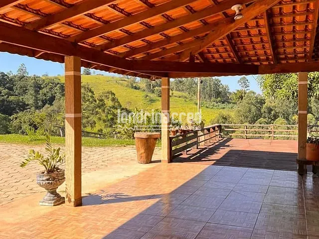 Sítio com 84500m² 4 quartos e 2 banheiros, à venda, no bairro RURAL em Tomazina