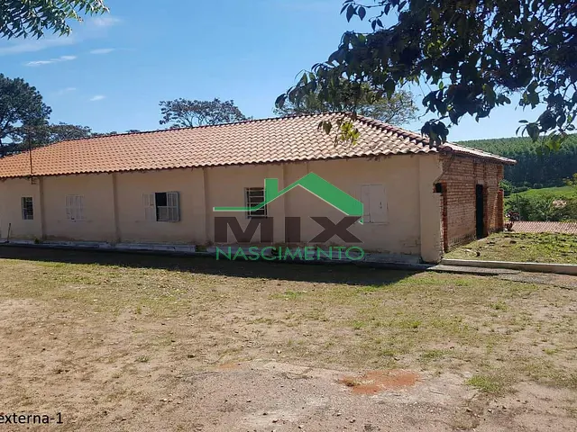 Sítio com 16600m² 4 quartos e 2 banheiros, à venda, no bairro Jardim Paraíso II em Itu