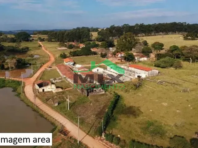 Sítio com 16600m² 4 quartos e 2 banheiros, à venda, no bairro Jardim Paraíso II em Itu