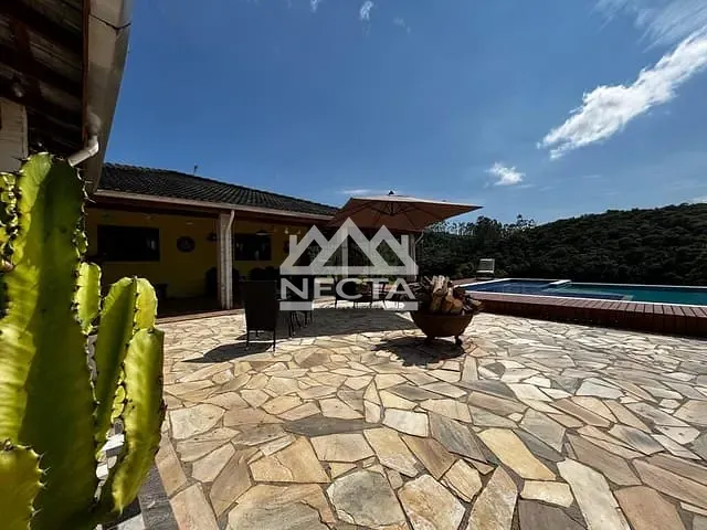 Terreno com 22000m² 3 quartos e 4 banheiros, à venda, no bairro Centro em Paraibuna