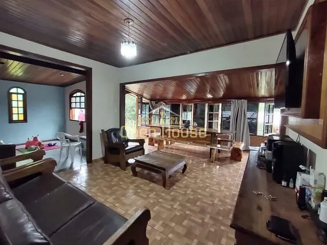 Sítio com 36000m² 3 quartos e 2 banheiros, à venda, no bairro Pinheiral em Pinheiral