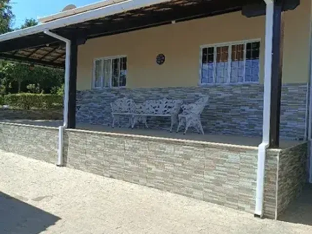 Sítio com 1900m² 4 quartos e 2 banheiros, à venda, no bairro Jardim das Oliveiras (Melo Viana) em Esmeraldas
