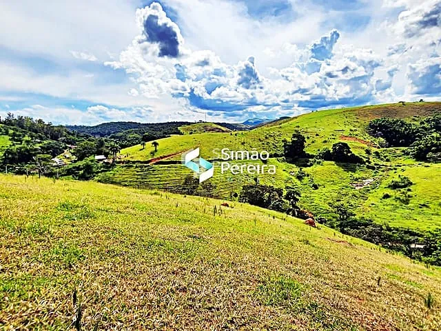 Sítio com 39000m² 3 quartos e 2 banheiros, à venda, no bairro Centro em Matias Barbosa