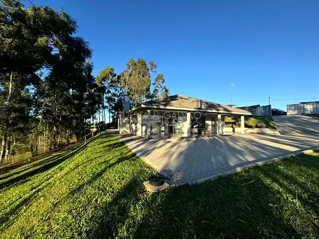 Sítio com 180m² 3 quartos e 3 banheiros, à venda, no bairro Roça Velha em Araucária