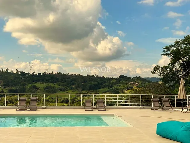 Sítio com 157000m² 9 quartos e 10 banheiros, à venda, no bairro Centro em Morungaba