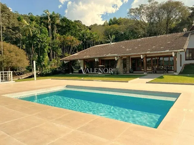 Sítio com 157000m² 9 quartos e 10 banheiros, à venda, no bairro Centro em Morungaba