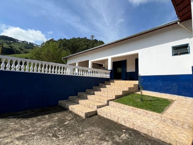 Sítio com 300000m², à venda, no bairro Camanducaia em Camanducaia