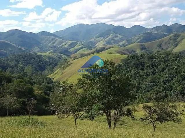 Sítio com 842800m² 2 quartos e 2 banheiros, à venda, no bairro Lavras em São Francisco Xavier