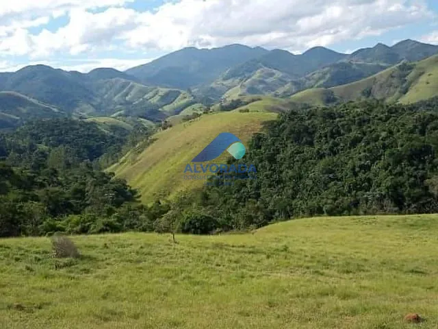 Sítio com 842800m² 2 quartos e 2 banheiros, à venda, no bairro Lavras em São Francisco Xavier