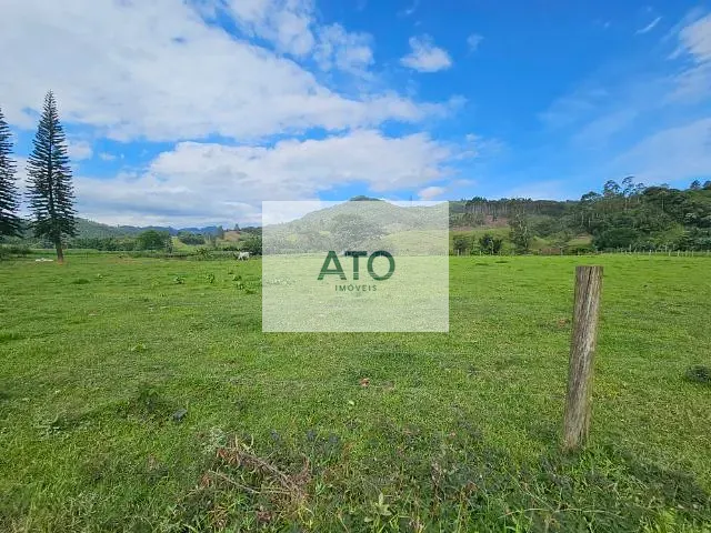 Sítio à venda, no bairro campo novo em Tijucas