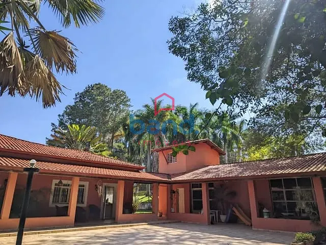 Sítio com 24219m² 5 quartos e 6 banheiros, à venda, no bairro Avecuia em Porto Feliz