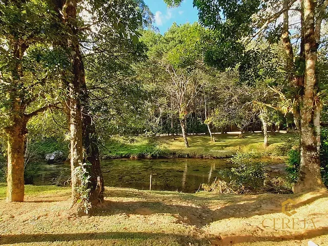 Sítio com 20000m² 4 quartos e 2 banheiros, à venda, no bairro Lumiar em Nova Friburgo