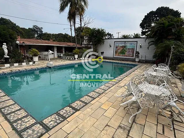 Sítio com 2000m² 5 quartos e 4 banheiros, à venda, no bairro Retiro em Itaboraí