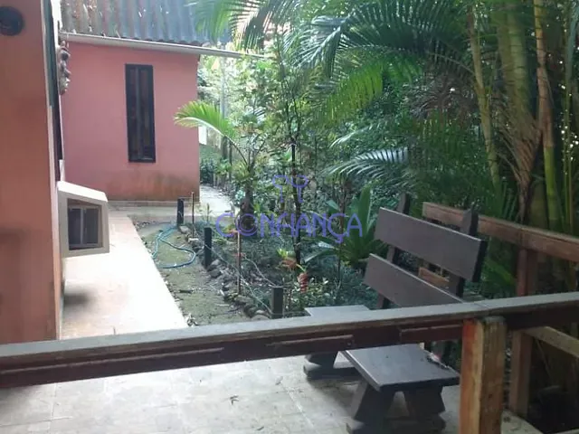 Sítio com 10000m² 2 quartos e 2 banheiros, à venda, no bairro Guaratiba em Rio de Janeiro