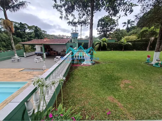 Sítio com 2100m² 3 quartos e 5 banheiros, à venda, no bairro Sorocabuçu em Ibiúna
