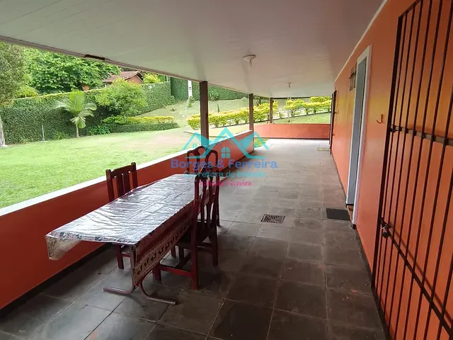 Sítio com 2100m² 3 quartos e 5 banheiros, à venda, no bairro Sorocabuçu em Ibiúna