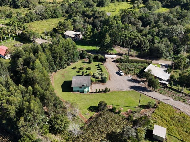 Sítio com 53000m² 3 quartos e 2 banheiros, à venda, no bairro gramado em Nova Prata