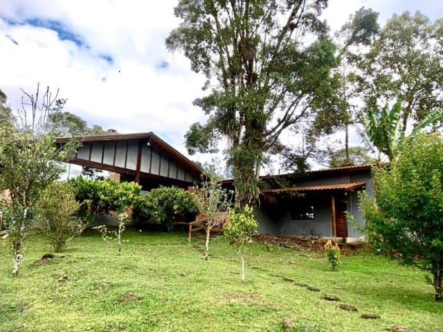 Foto do Sítio - Sítio com 4 dormitórios, 50 m² - venda por R$ 1.100.000,00 ou aluguel por R$ 1.000,00/dia - Pouso Alto - Natividade da Serra/SP | INDEPENDENCE NEGOCIOS IMOBILIARIOS LTDA
