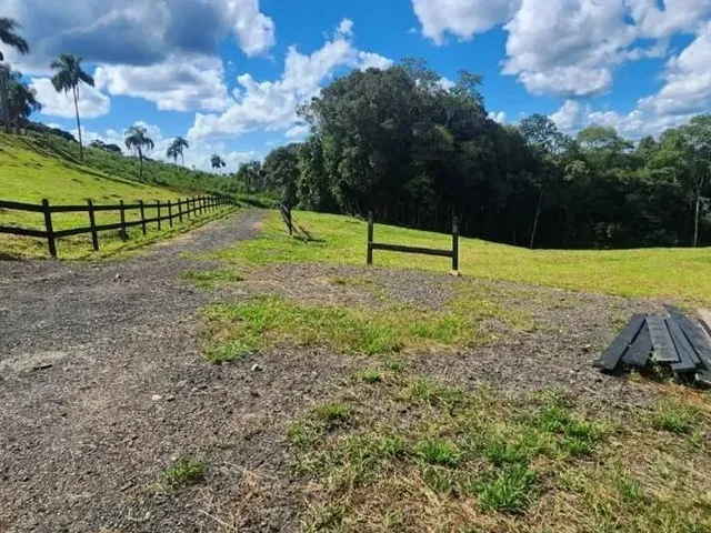 Sítio à venda, no bairro Itaqui de Cima em Campo Largo
