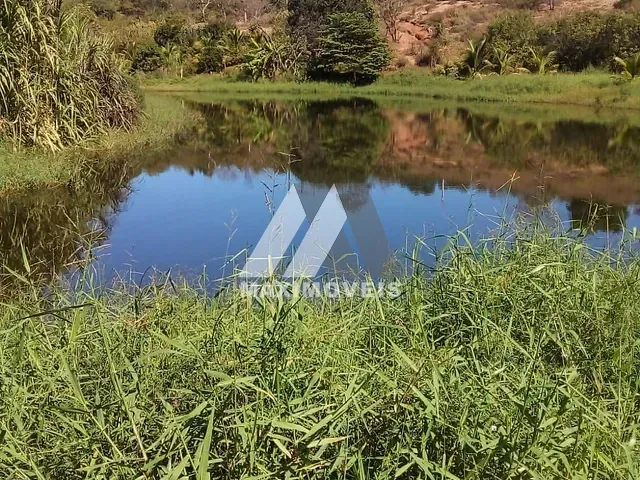 Sítio com 30000m², à venda, no bairro Zona Rural em Araçuaí