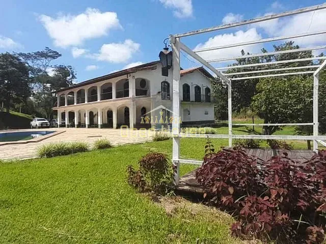 Sítio 4 quartos e 5 banheiros, à venda, no bairro Arrozal em Piraí