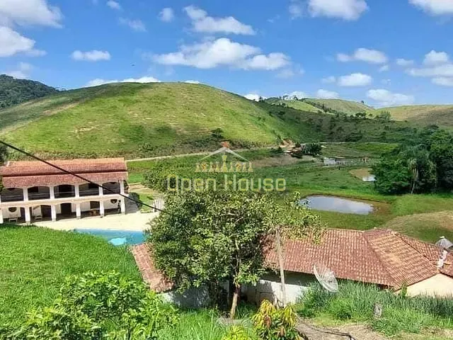 Sítio 4 quartos e 5 banheiros, à venda, no bairro Arrozal em Piraí