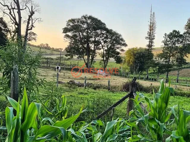 Sítio com 229000m² 4 quartos e 5 banheiros, à venda, no bairro Parque Agrinco em Guararema