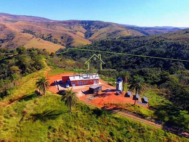 Sítio com 457000m² 3 quartos e 2 banheiros, à venda, no bairro Zona Rural em Capitólio