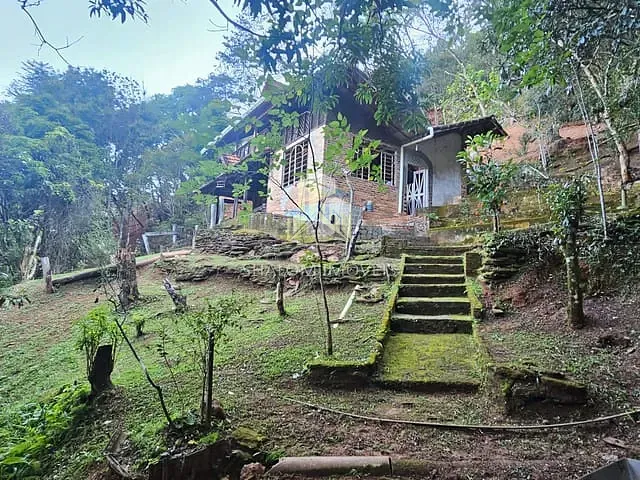 Sítio 5 quartos e 2 banheiros, à venda, no bairro Morro da Cruz em Sabará