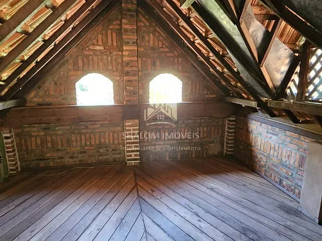 Sítio 5 quartos e 2 banheiros, à venda, no bairro Morro da Cruz em Sabará