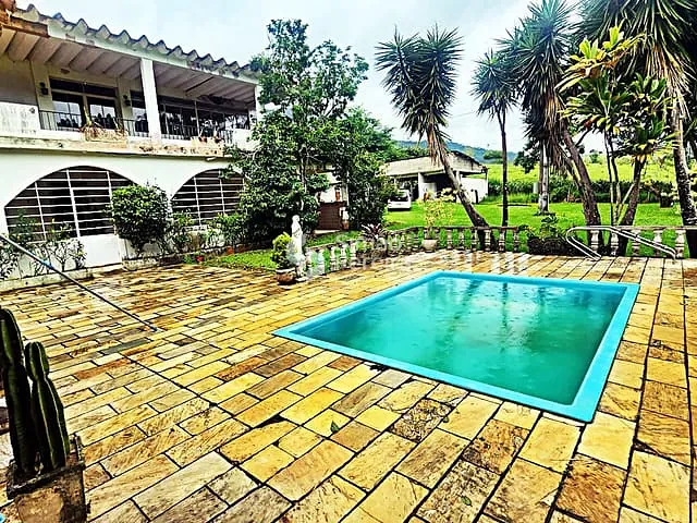 Sítio com 265000m² 17 quartos e 17 banheiros, à venda, no bairro Zona Rural em Simão Pereira