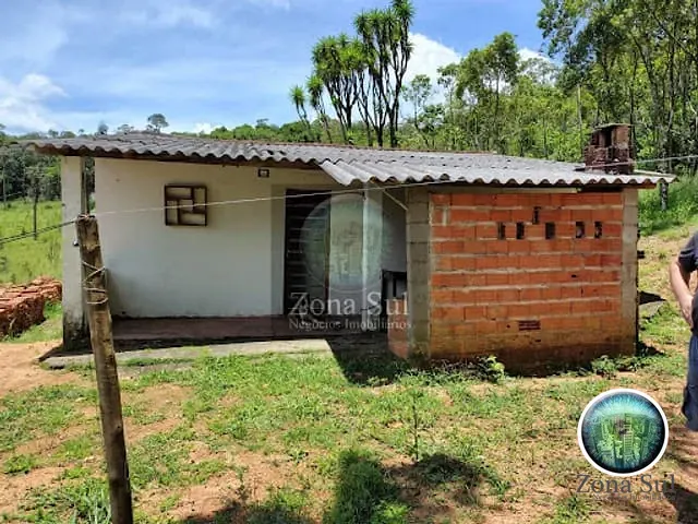 Sítio com 100m² 2 quartos e 1 banheiro, à venda, no bairro Vila Elvio em Piedade