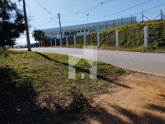 Sítio à venda, no bairro Tulipas em Jundiaí
