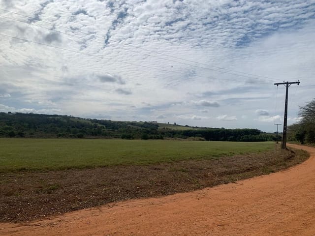 Sítio com 256520m², à venda, no bairro Guarapó em Quadra