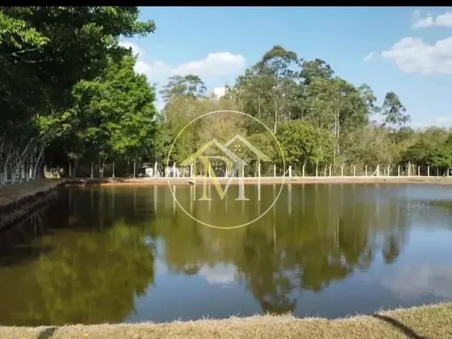 Sítio com 169400m² 4 quartos e 2 banheiros, à venda, no bairro centro em Cesário Lange