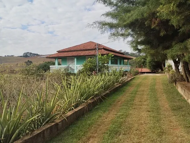 Sítio com 96800m² 4 quartos e 1 banheiro, à venda, no bairro Teodoros em Brazópolis