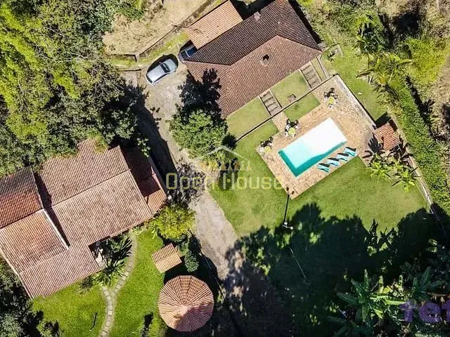 Sítio 6 quartos e 5 banheiros, à venda, no bairro Retiro em Volta Redonda