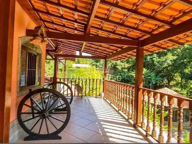 Sítio 6 quartos e 5 banheiros, à venda, no bairro Retiro em Volta Redonda