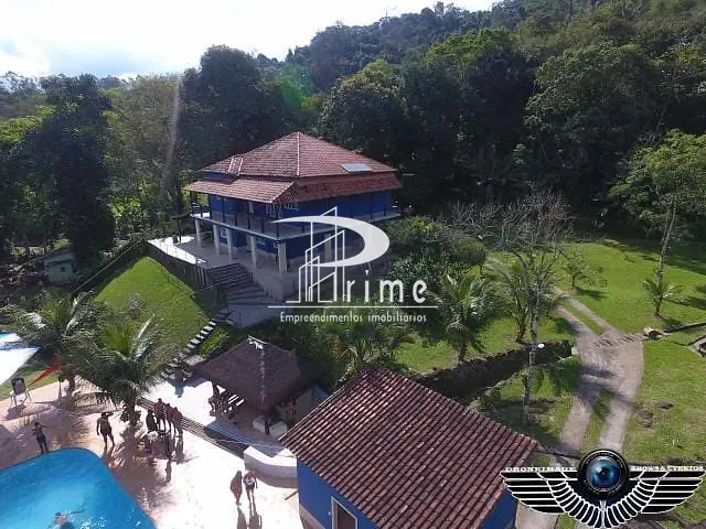 Sítio com 20000m² 7 quartos e 12 banheiros, à venda, no bairro Parada Modelo em Guapimirim