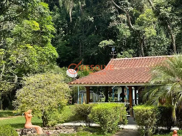 Sítio com 13340m² 4 quartos e 4 banheiros, à venda, no bairro Instituto do Alcool em Guararema