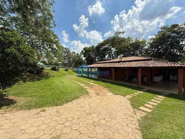 Sítio com 29000m² 4 quartos e 2 banheiros, à venda, no bairro Centro em Elias Fausto