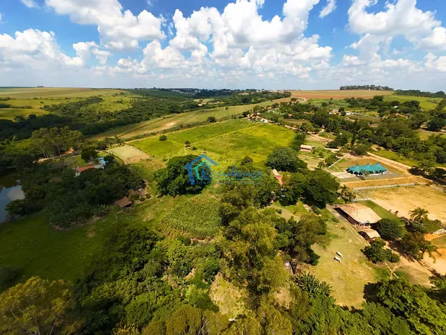 Sítio com 29000m² 4 quartos e 2 banheiros, à venda, no bairro Centro em Elias Fausto