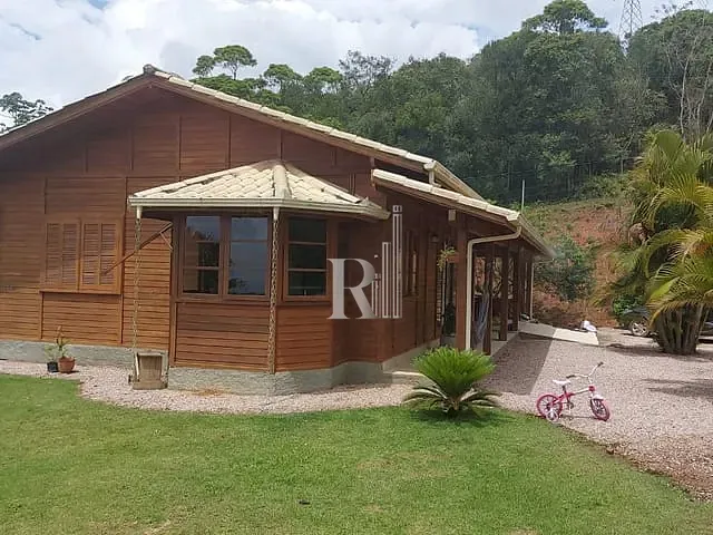 Sítio 2 quartos e 2 banheiros, à venda, no bairro Timbé em Tijucas
