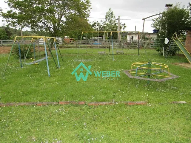 Sítio com 400m² 2 quartos e 4 banheiros, à venda, no bairro Lomba Grande em Novo Hamburgo