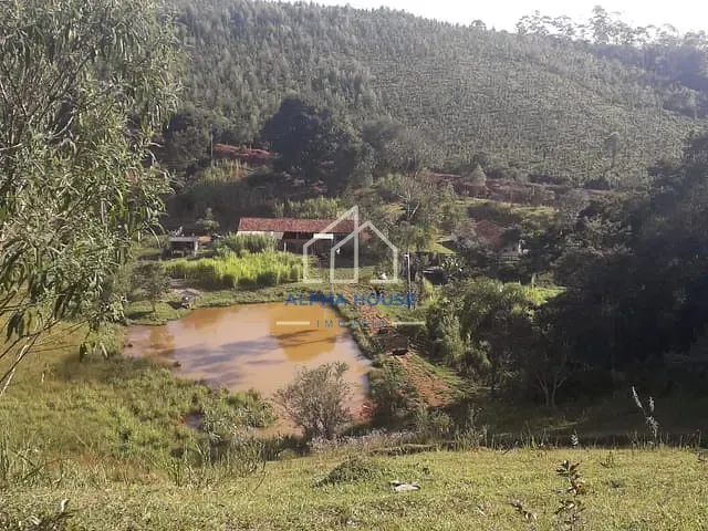 Sítio com 181400m² 3 quartos e 4 banheiros, à venda, no bairro Cachoeira Grande em Lagoinha