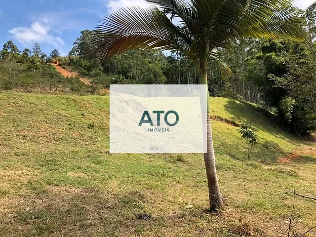 Terreno com 67000m², à venda, no bairro Estrada Geral do Moura em Canelinha